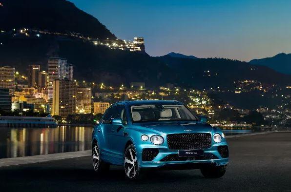 Bentley Bentayga EWB Azure Riviera Collection - SUV hạng sang mang đẳng cấp châu Âu