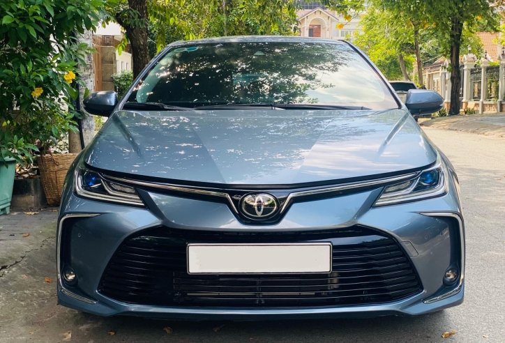 Sau 2 năm sử dụng, Toyota Corolla Altis 2022 rao bán ra sao trên sàn xe cũ