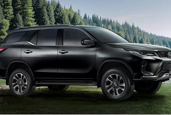 Toyota Fortuner bổ sung thêm phiên bản giá rẻ tại Thái Lan