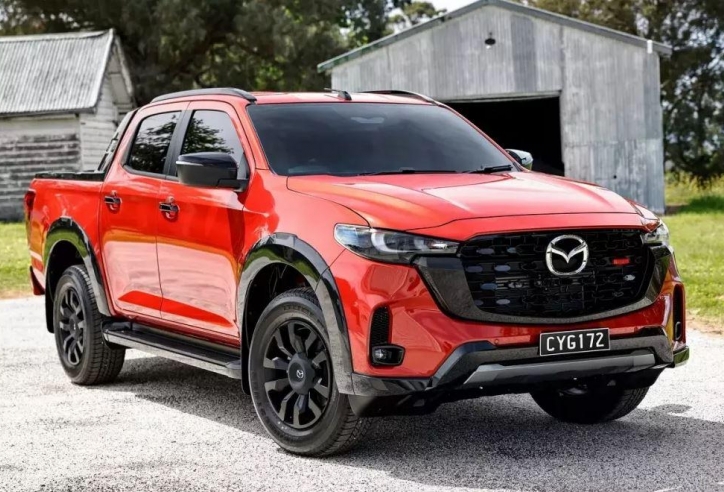 Mazda BT-50 2025 chào sân Đông Nam Á, bổ sung thêm động cơ dầu cạnh tranh Ford Ranger