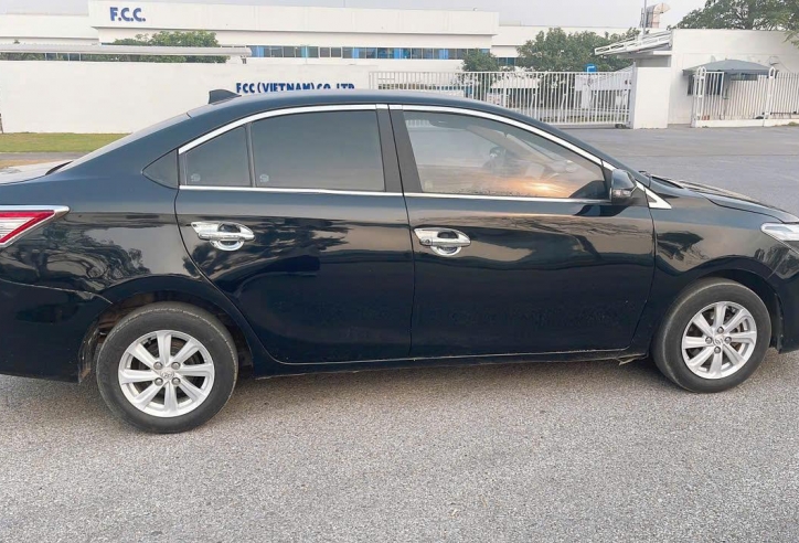 Sau 10 năm lăn bánh, Toyota Vios 2014 rao bán giá hấp dẫn trên sàn xe cũ