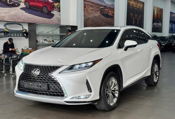 Lăn bánh hơn 2 vạn kilomet, Lexus RX300 2021 gây chú ý với mức khấu hao 'khiêm tốn'