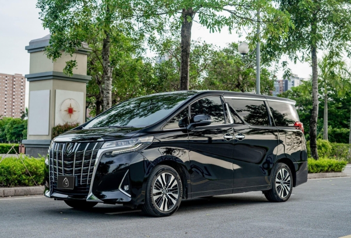 Toyota Alphard 2025 tăng giá bán nhưng trang bị vẫn giữ nguyên