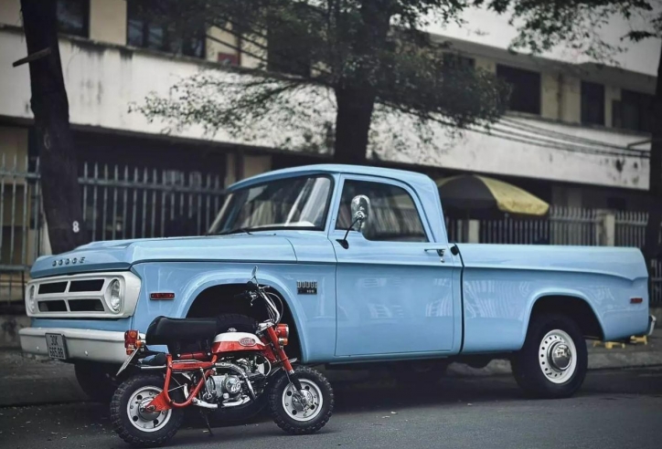 Dodge D100 – Biểu tượng xe bán tải cổ điển xuất hiện tại Việt Nam