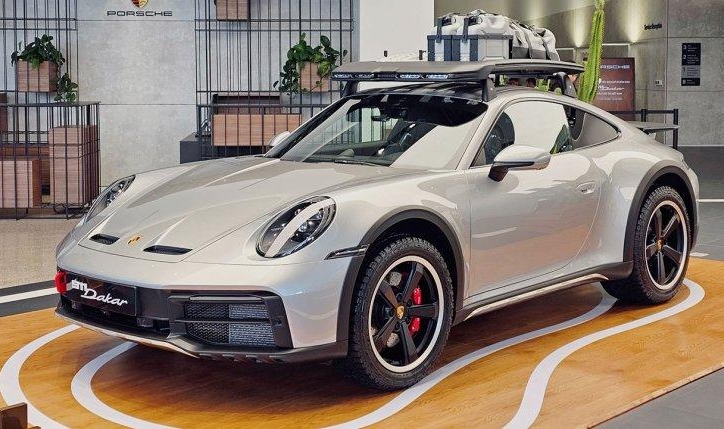 Porsche 911 Dakar của doanh nhân Hải Phòng 'lội bùn' 96km ở Lào: Hành trình không dành cho người yếu tim