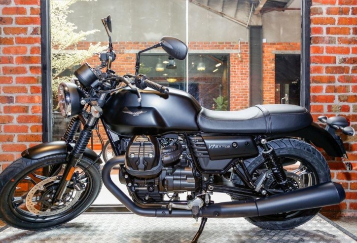 Bảng giá xe máy Moto Guzzi tháng 07/2025: V7 Stone, V85 TT, V9 Roamer có gì mới?