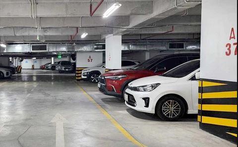 Hà Nội xuất hiện mô hình sở hữu chỗ đỗ ô tô điện có 'sổ', giá bán ngang căn hộ mini