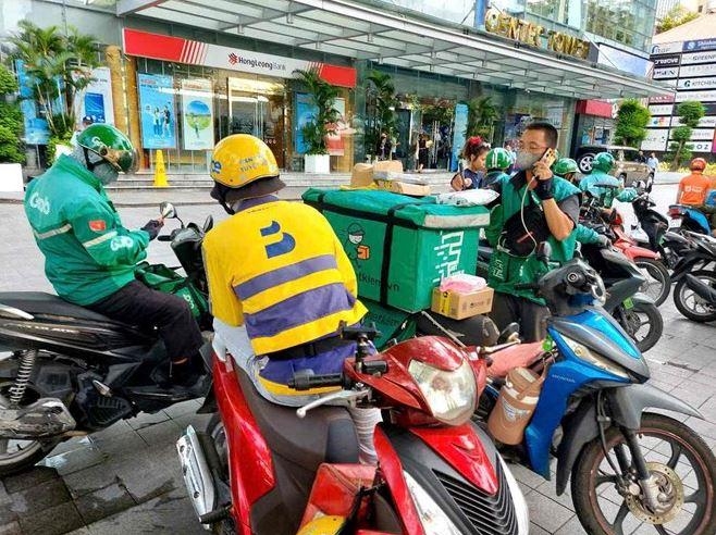 TP.HCM đặt mục tiêu cấm xe máy xăng chạy dịch vụ từ 2029: Lộ trình rõ ràng, hỗ trợ tài xế chuyển đổi