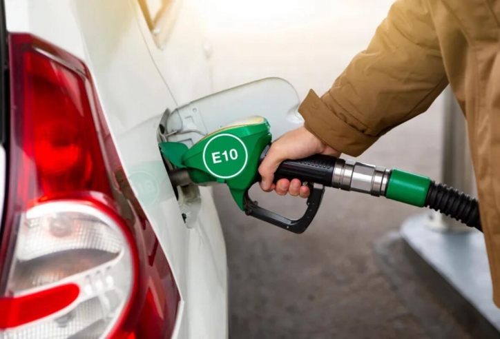 Xăng E10 là gì? Giá rẻ liệu có đồng nghĩa với tiết kiệm?