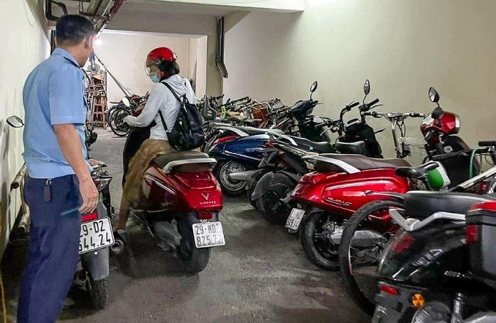 Xe điện bị hạn chế trong khu dân cư: Đúng luật hay vượt quyền?
