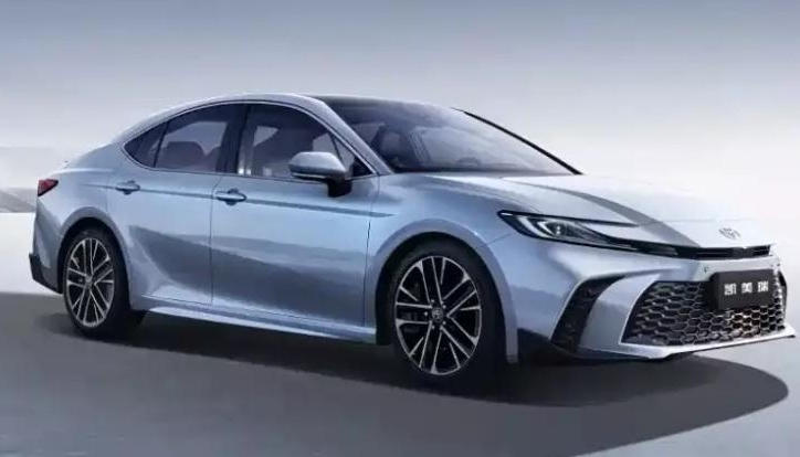 Toyota Camry 2026 ra mắt tại Trung Quốc: Thêm bản hybrid thể thao giá mềm, trang bị vượt trội