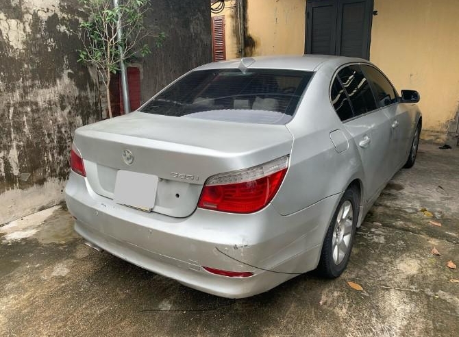 BMW 525i đời 2004 rao bán chỉ 100 triệu đồng, giá rẻ nhưng “không hời”