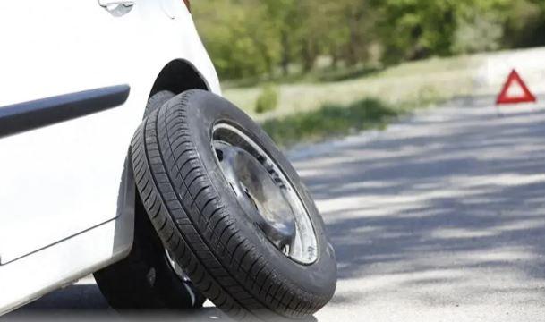 Cảnh báo nguy hiểm từ việc thay lốp ngay làn 120 km/h trên cao tốc Hà Nội – Ninh Bình