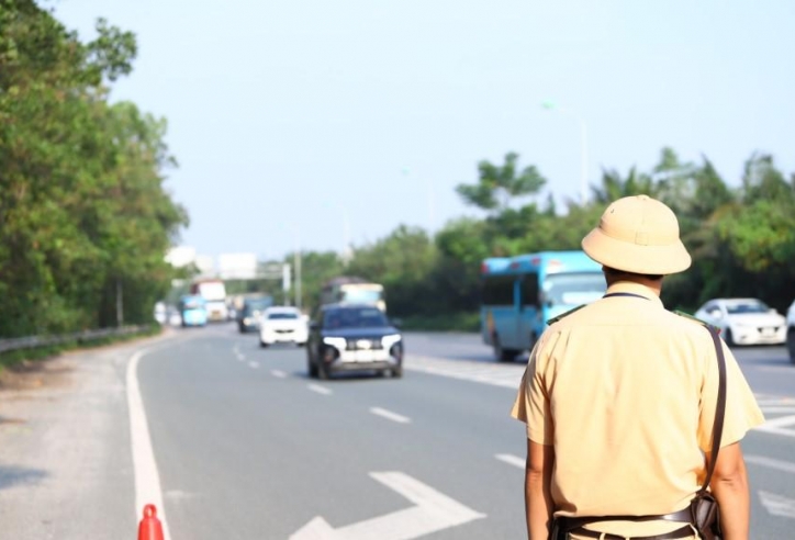 Đề xuất cấm xe tập lái chạy ở làn 1 trên cao tốc