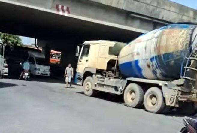 Phẫn nộ vụ nữ sinh bị kéo lê: Kẻ thủ ác có thể chịu án chung thân hoặc tử hình?