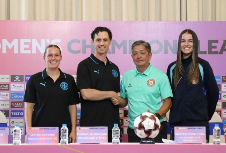 HLV Úc đánh giá cao đội vô địch Việt Nam 15 lần