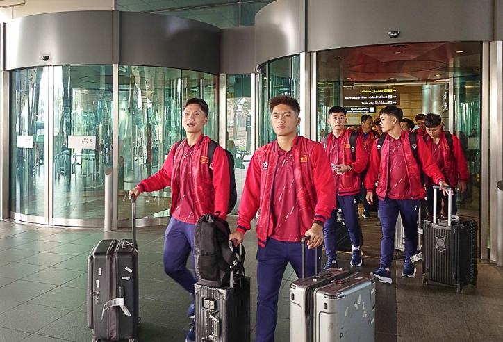 VIDEO: U23 Việt Nam chính thức sang Qatar tập huấn