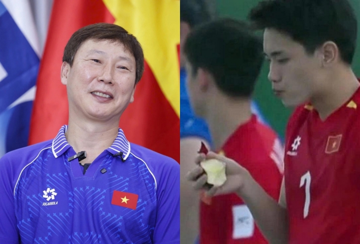 HLV Kim Sang Sik lên tiếng về khoảnh khắc Đình Bắc gây sốt