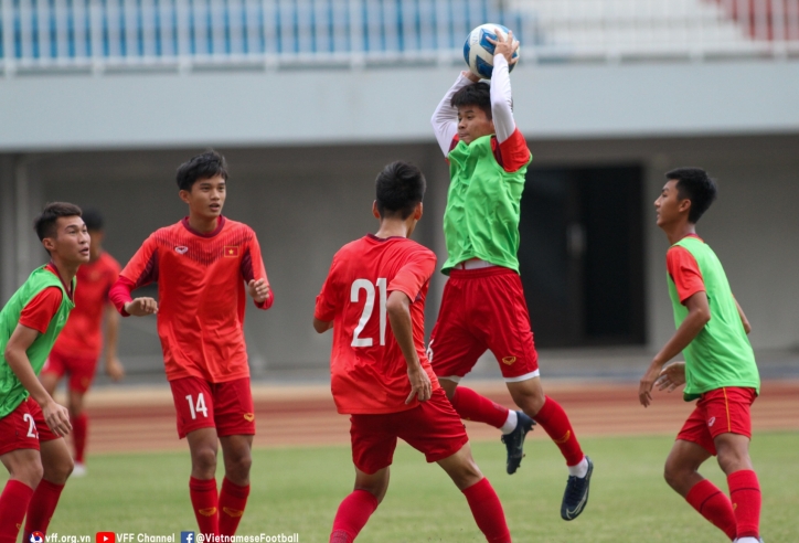 U16 Việt Nam tập 'bài dị' trước trận chung kết Đông Nam Á với Indonesia