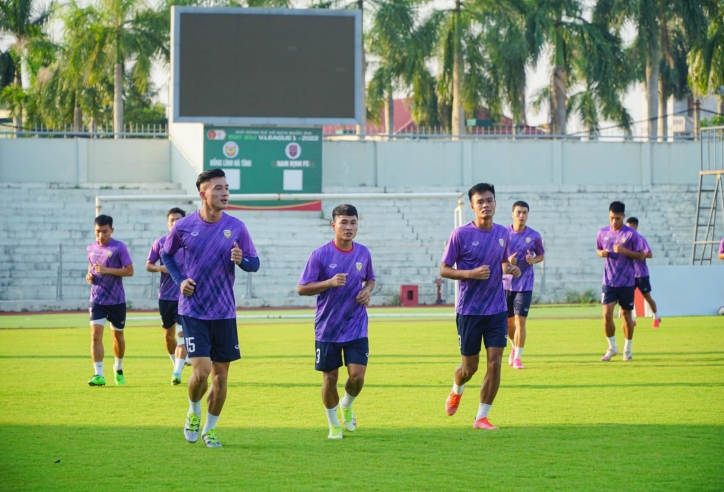 Hồng Lĩnh Hà Tĩnh nhận 'phao cứu sinh' ở cuộc đua trụ hạng V-League
