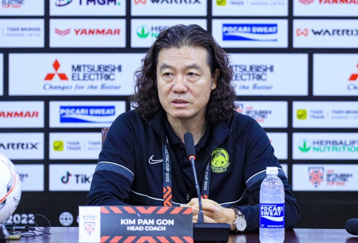 HLV Malaysia bất ngờ 'mất tích' sau trận thua Việt Nam tại AFF Cup