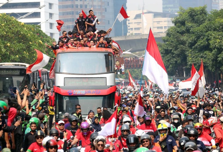 VIDEO: U22 Indonesia diễu hành, ăn mừng như Argentina vô địch World Cup