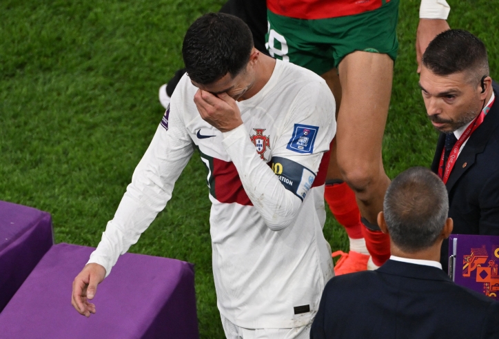 Sân Việt Nam đấu Nhật Bản từng khiến Ronaldo rơi nước mắt