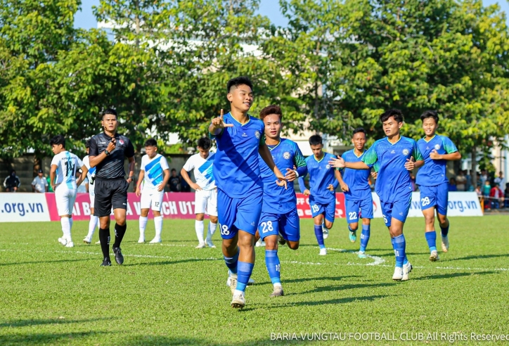 Con trai Quang Hải tỏa sáng, ghi cú đúp bàn thắng ấn tượng