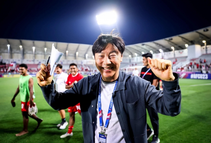 HLV Shin Tae-yong đau khổ vì U23 Indonesia loại Hàn Quốc