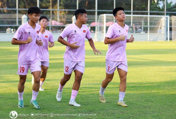 VIDEO: U16 Việt Nam tập luyện trở lại sau trận hòa Campuchia