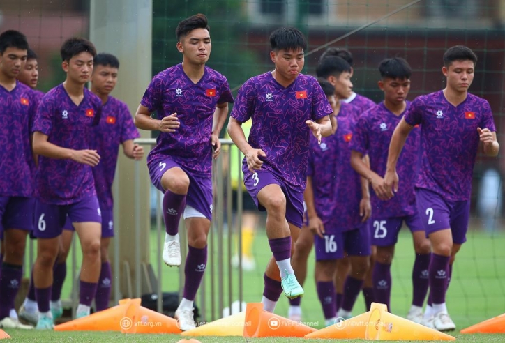 VIDEO: U17 Việt Nam tập luyện hăng say trước ngày sang Nhật Bản