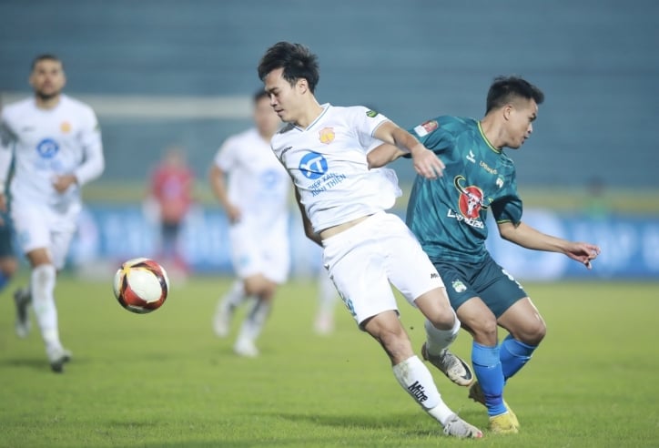 Trực tiếp HAGL 0-0 Nam Định: Thế trận giằng co