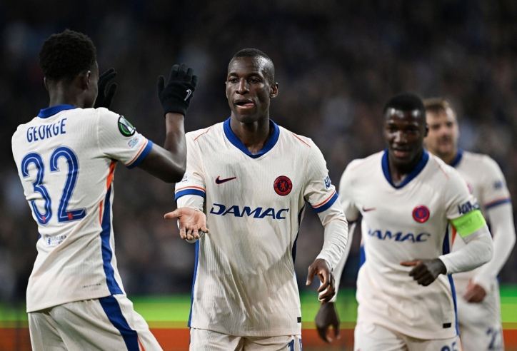 Chelsea thắng đậm đội vô danh ở bán kết lượt đi cúp C3 châu Âu