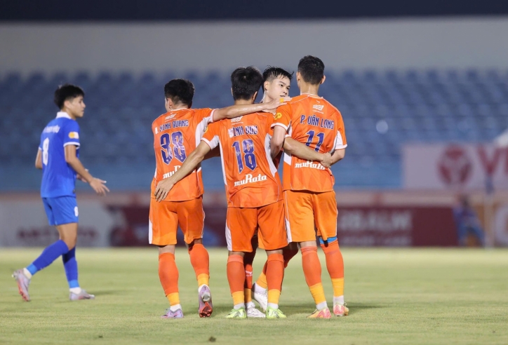 Vòng 23 V-League 2024/25: Khó lường cuộc đua trụ hạng