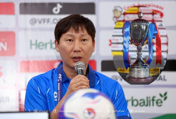 Đánh bại MU, HLV Kim Sang Sik chính thức có thêm 1 danh hiệu