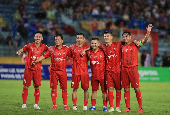 Việt Nam All Stars ngược dòng ấn tượng, đánh bại Huyền thoại MU