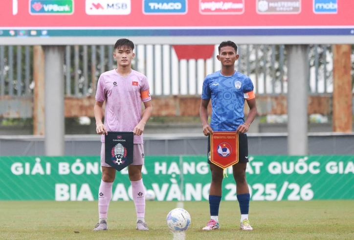 HLV Brazil giúp Việt Nam thắng đậm Campuchia 10-0