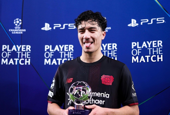 Sao Việt kiều đắt giá nhất lịch sử nhận giải thưởng cực danh giá