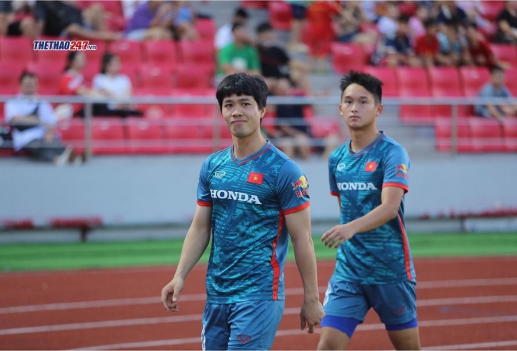 Bị U22 Việt Nam ngó lơ, Việt kiều châu Âu không ngừng ghi bàn