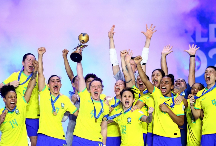 NÓNG: Đánh bại Bồ Đào Nha, Brazil lần đầu tiên vô địch World Cup