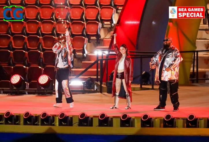 Ca sĩ Thái Lan bất ngờ hát lệch tone ở lễ khai mạc SEA Games