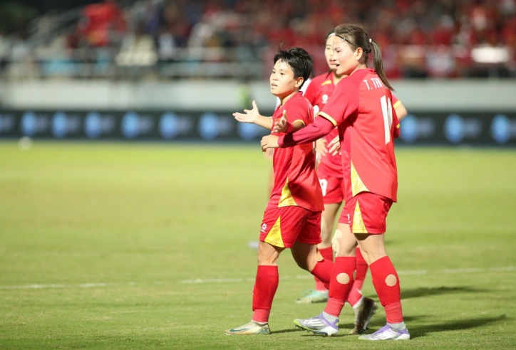 Trực tiếp nữ Việt Nam 0-0 Philippines: Trọng tài sai lầm nghiêm trọng