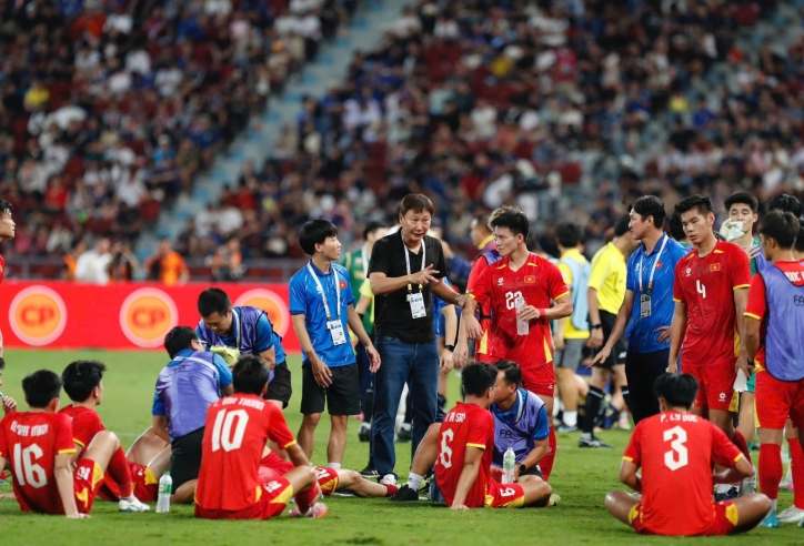 'Ma thuật đen' của HLV Kim Sang Sik lại được phát huy