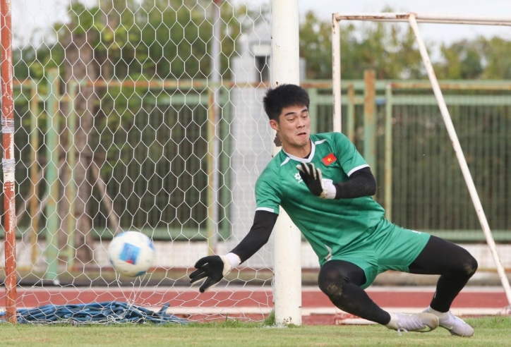 Thủ môn số 1 của U23 Việt Nam khiến HLV Kim Sang Sik lo lắng