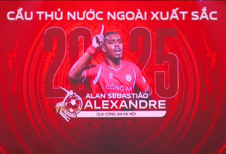 Trực tiếp Lễ trao giải Quả bóng vàng Việt Nam 2025: Alan nhận giải cầu thủ ngoại hay nhất