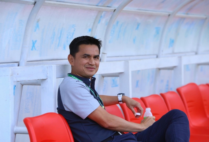 Kiatisak: 'V-League ngang bằng với Thai League'