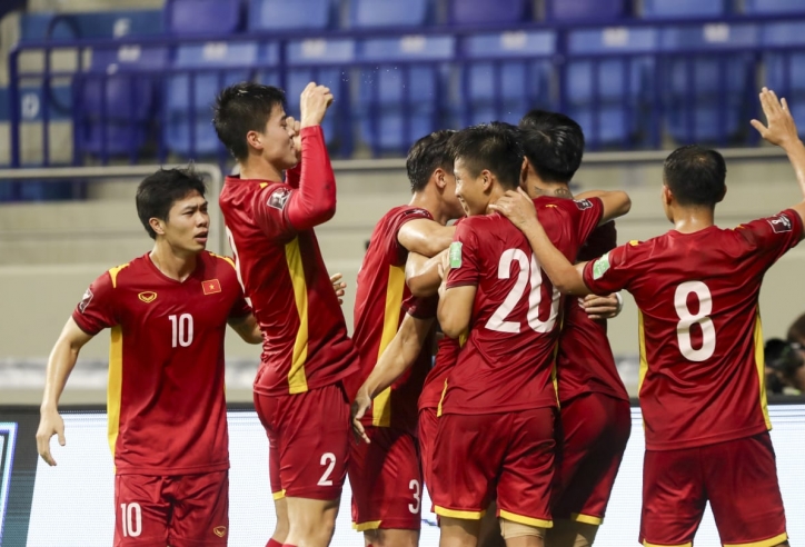 CĐV châu Á cổ vũ ĐT Việt Nam vượt qua VL World Cup