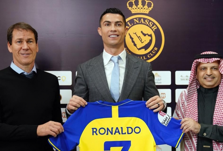 Mâu thuẫn lớn với Ronaldo, HLV Al Nassr phải trả cái giá đắt nhất sự nghiệp cầm quân