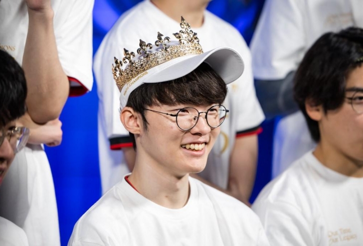 Gumayusi hé lộ về skin vô địch CKTG của T1, Faker tiếp tục được 'cưng chiều'