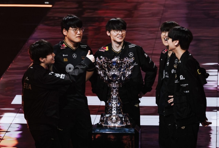 SKT đưa ra thông báo quan trọng, ngầm ám chỉ điều fan T1 nào cũng mong muốn